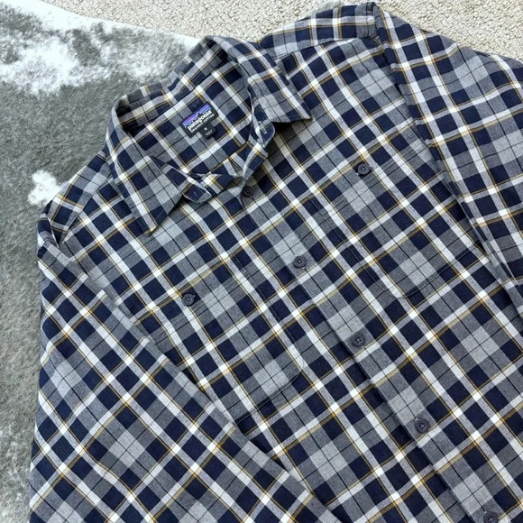 Patagonia Organic Cotton Plaid Button Down Shirt - Picture 3 of 12